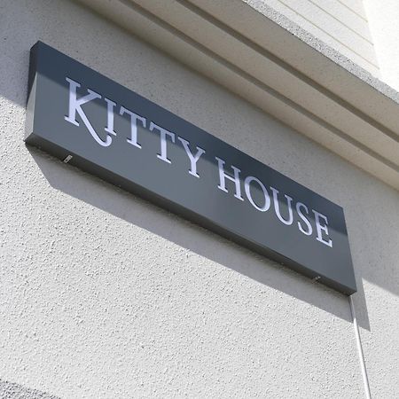 Kitty House Hotel Calcutta Eksteriør billede